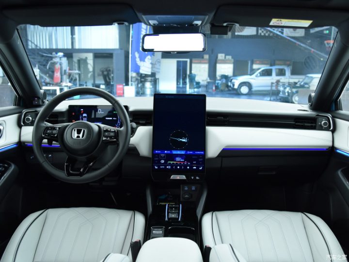 Електромобіль Honda eNS1 Електромобіль Honda eNS1 - фото thumbnail 1