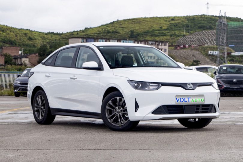 Електромобіль Weltmeister E.5 - фото thumbnail 1