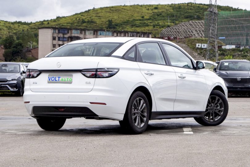 Електромобіль Weltmeister E.5 - фото thumbnail 1