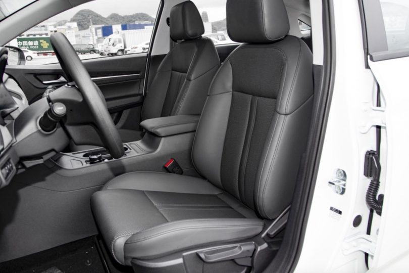 Електромобіль Weltmeister E.5 - фото thumbnail 1