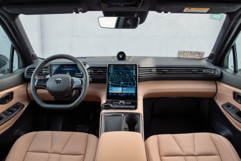 Електромобіль Nio ES8 - фото thumbnail 1