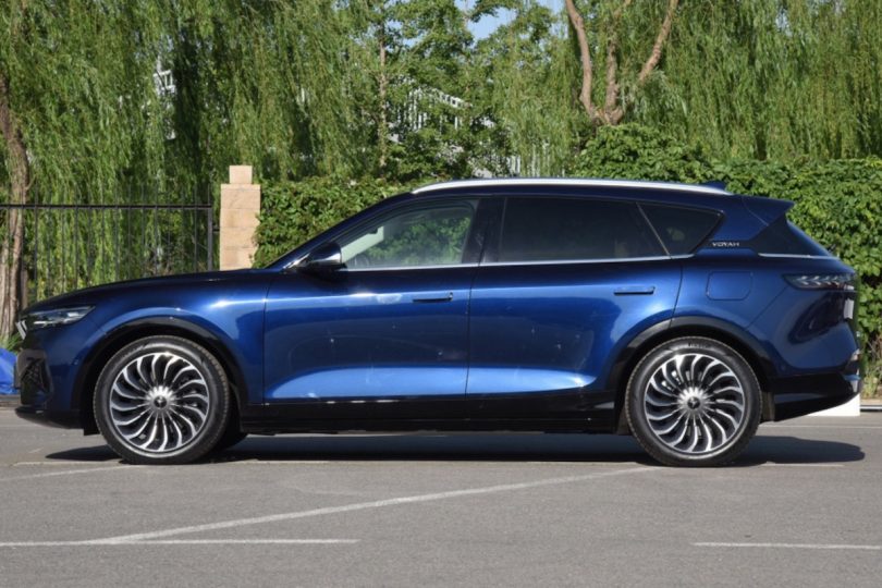 Електромобіль Voyah Free - фото thumbnail 1