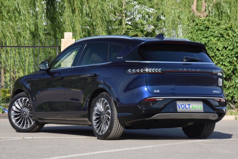 Електромобіль Voyah Free - фото thumbnail 1