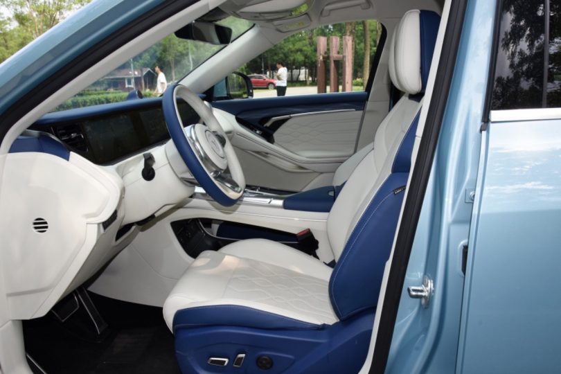 Електромобіль Voyah Free - фото thumbnail 1