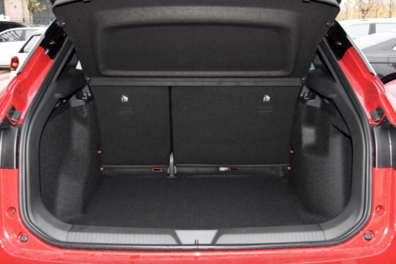 Електромобіль Volkswagen ID4 X - фото thumbnail 1