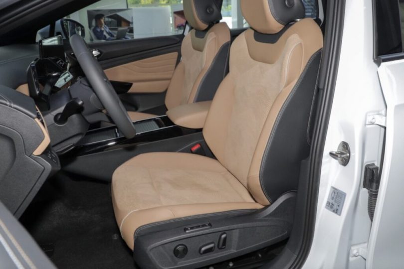 Електромобіль Volkswagen ID4 X - фото thumbnail 1