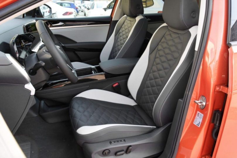 Електромобіль Volkswagen ID6 Crozz - фото thumbnail 1