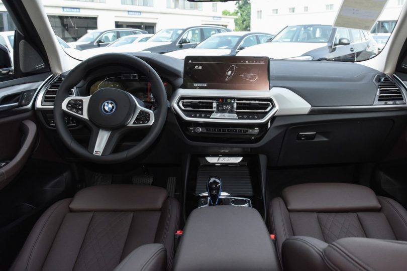 Електромобіль BMW iX3 - фото thumbnail 1