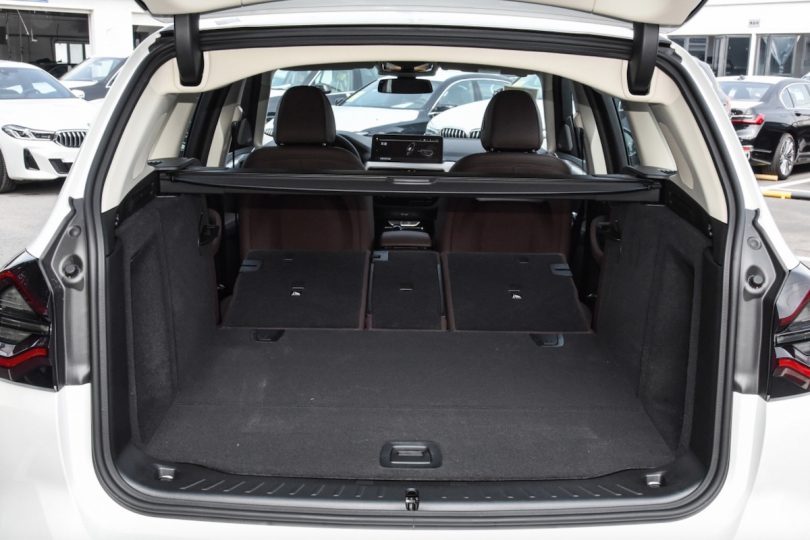 Електромобіль BMW iX3 - фото thumbnail 1