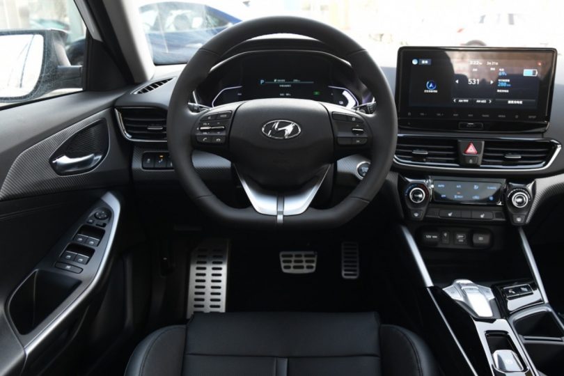 Електромобіль Hyundai Lafesta EV - фото thumbnail 1