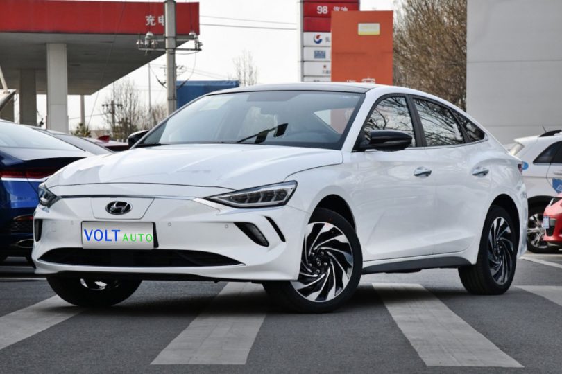 Електромобіль Hyundai Lafesta EV - фото thumbnail 1