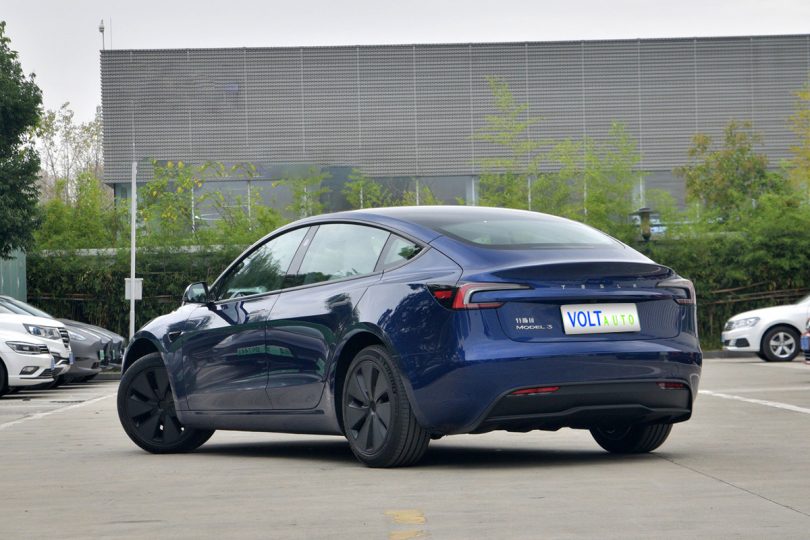 Електромобіль Tesla Model 3 Електромобіль Tesla Model 3 - фото thumbnail 1