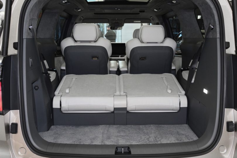 Електромобіль Zeekr 009 Електромобіль Zeekr 009 - фото thumbnail 1