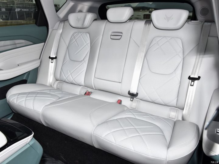 Електромобіль Arcfox aT - фото thumbnail 1