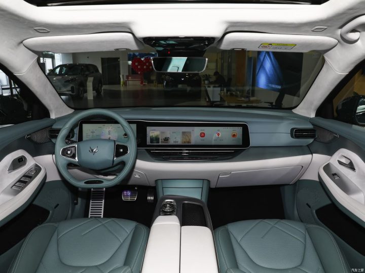 Електромобіль Arcfox aS - фото thumbnail 1