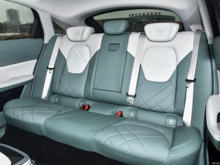 Електромобіль Arcfox aS - фото thumbnail 1