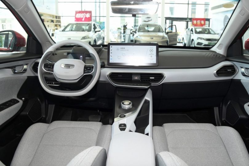 Електромобіль Geely Geometry A - фото thumbnail 1