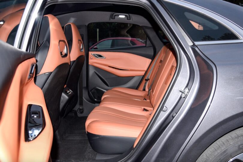 Електромобіль Hycan A06 - фото thumbnail 1