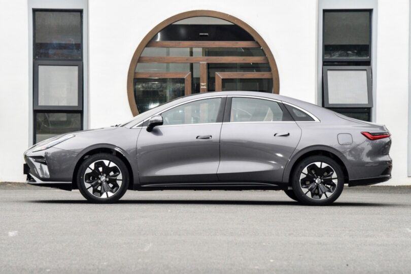 Електромобіль Hycan A06 - фото thumbnail 1