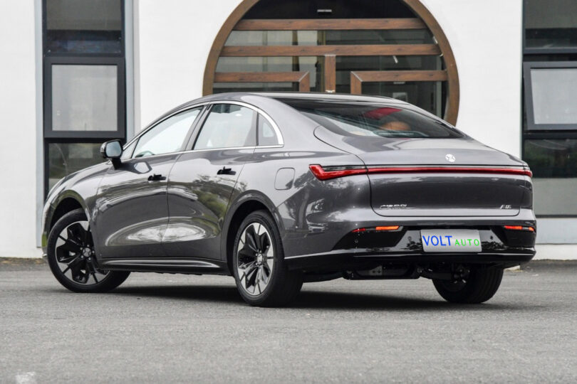 Електромобіль Hycan A06 - фото thumbnail 1