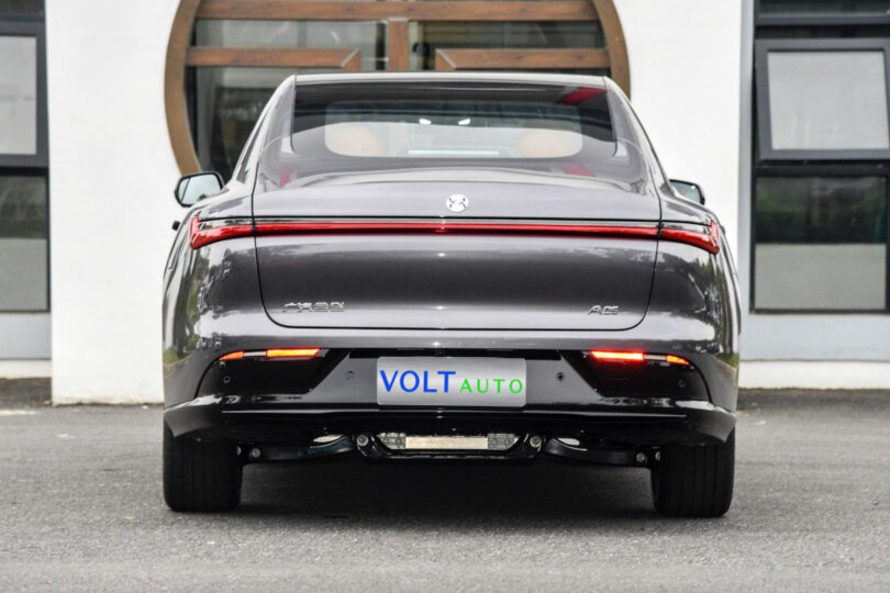 Електромобіль Hycan A06 - фото thumbnail 1