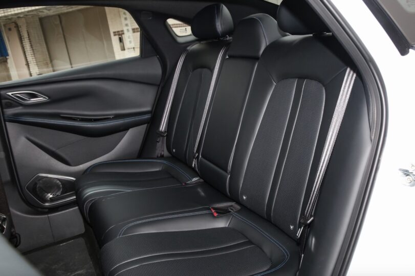 Електромобіль Hycan A06 - фото thumbnail 1