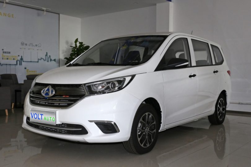 Електромобіль Changan A600 Електромобіль Changan A600 - фото thumbnail 1