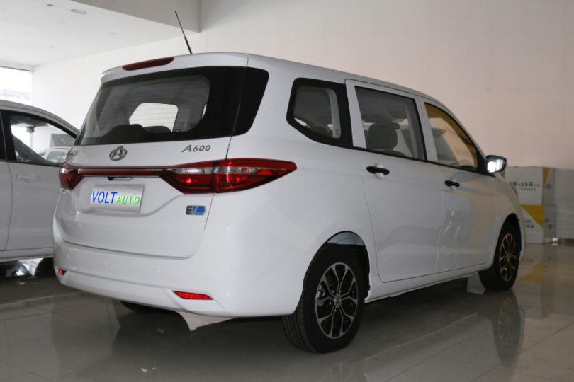 Електромобіль Changan A600 Електромобіль Changan A600 - фото thumbnail 1