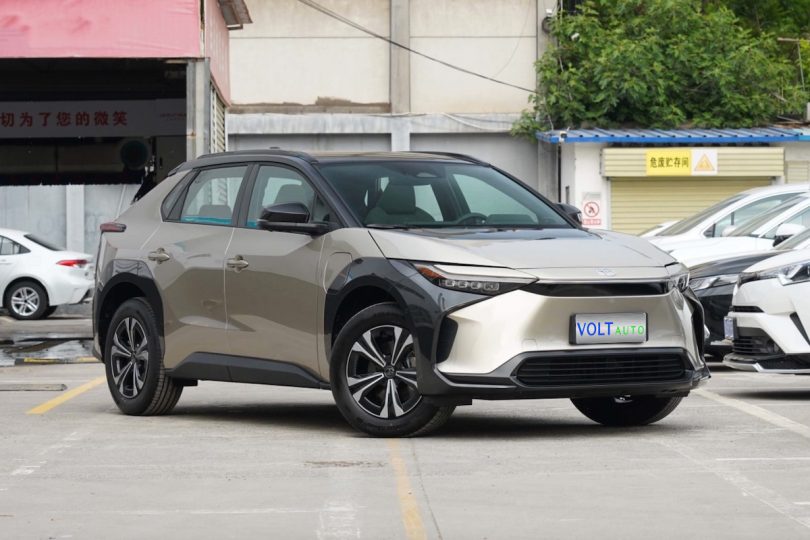 Електромобіль Toyota bZ4x - фото thumbnail 1