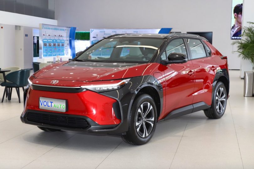 Електромобіль Toyota bZ4x - фото thumbnail 1