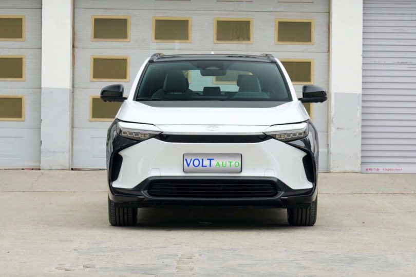 Електромобіль Toyota bZ4x - фото thumbnail 1