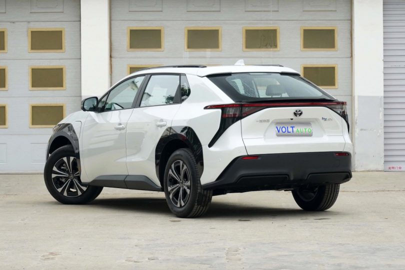 Електромобіль Toyota bZ4x - фото thumbnail 1