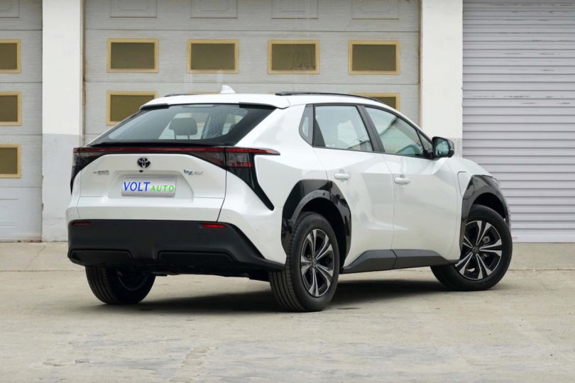 Електромобіль Toyota bZ4x - фото thumbnail 1