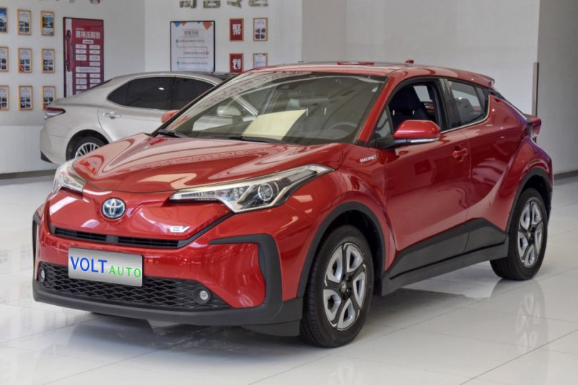 Електромобіль Toyota CH-R - фото thumbnail 1