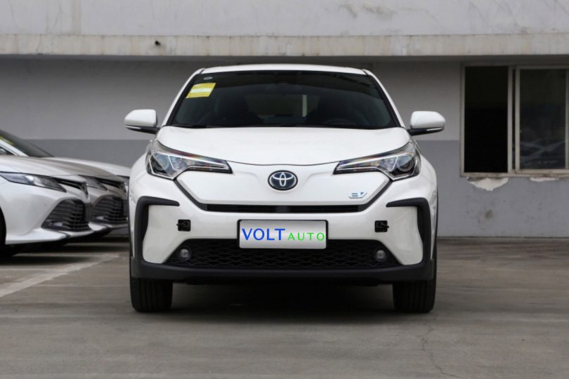 Електромобіль Toyota CH-R - фото thumbnail 1