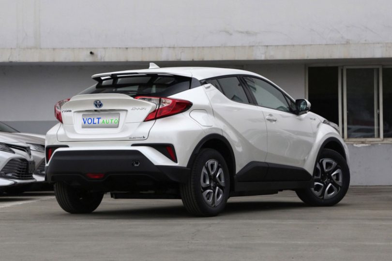 Електромобіль Toyota CH-R - фото thumbnail 1