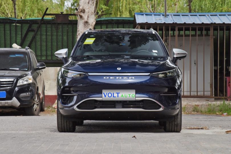 Електромобіль Denza X - фото thumbnail 1