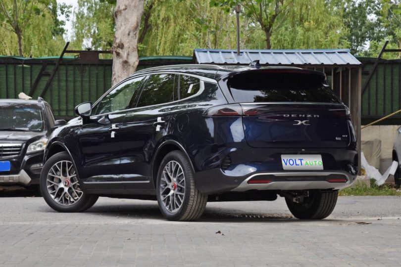 Електромобіль Denza X - фото thumbnail 1