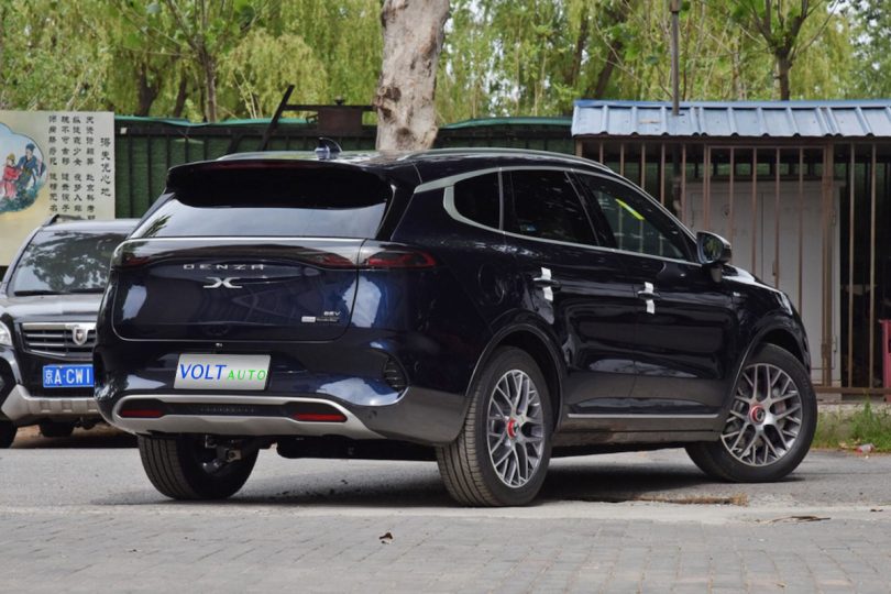 Електромобіль Denza X - фото thumbnail 1