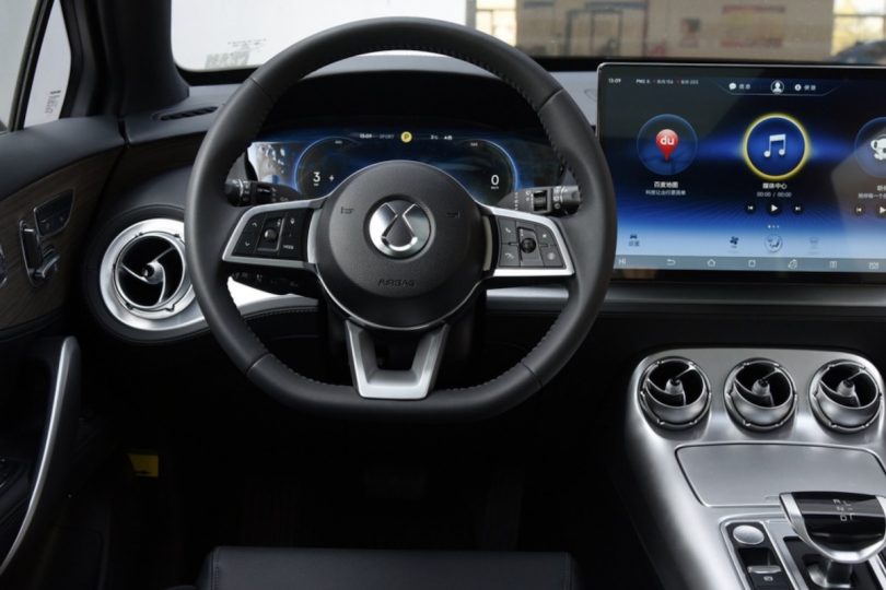 Електромобіль Denza X - фото thumbnail 1