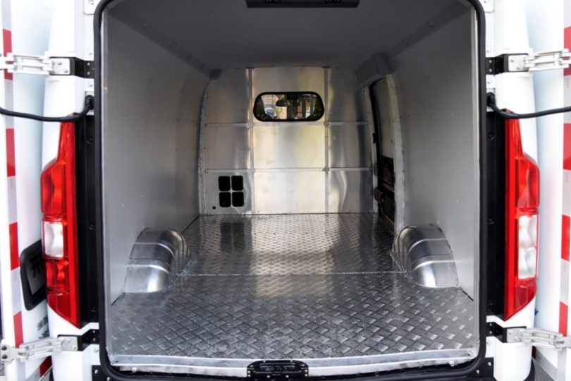 Електромобіль Karry Dolphin Електромобіль Karry Dolphin - фото thumbnail 1