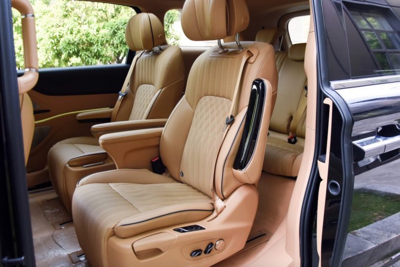 Електромобіль Voyah Dreamer Електромобіль Voyah Dreamer - фото thumbnail 1