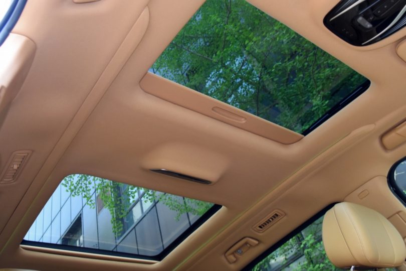 Електромобіль Voyah Dreamer Електромобіль Voyah Dreamer - фото thumbnail 1