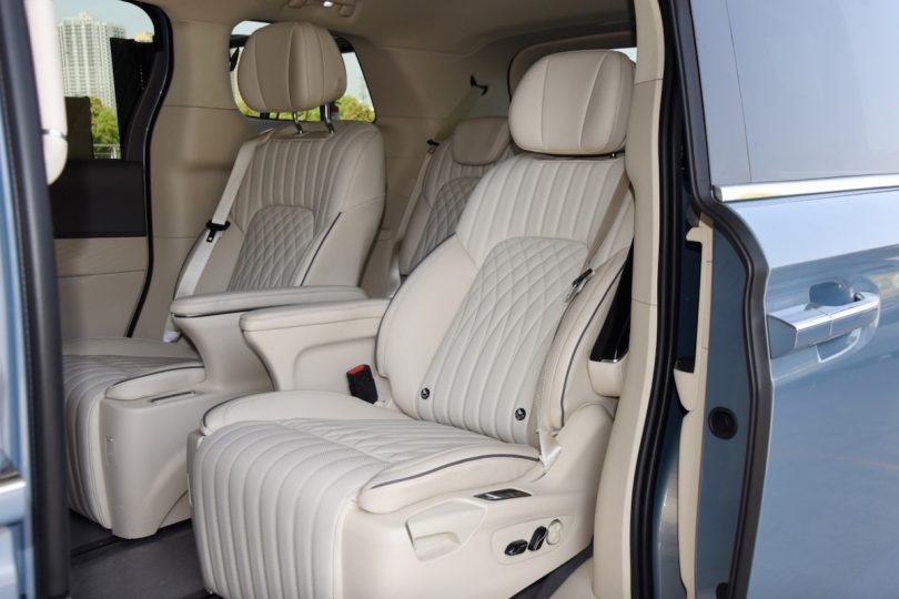 Електромобіль Voyah Dreamer Електромобіль Voyah Dreamer - фото thumbnail 1