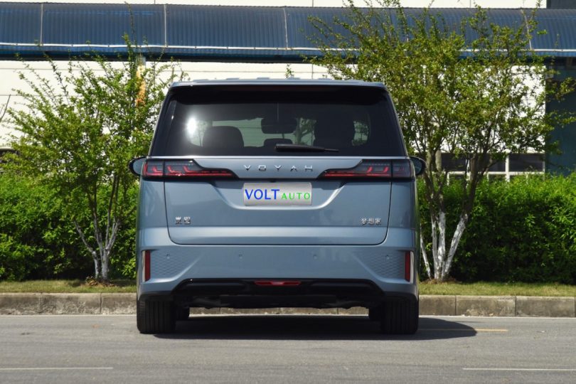 Електромобіль Voyah Dreamer Електромобіль Voyah Dreamer - фото thumbnail 1