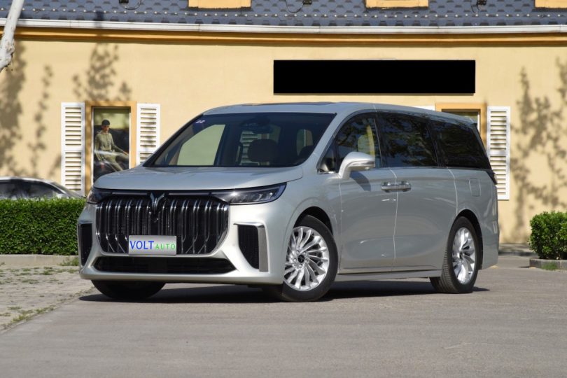 Електромобіль Voyah Dreamer Електромобіль Voyah Dreamer - фото thumbnail 1