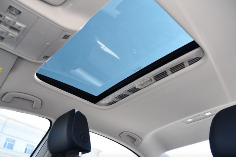 Електромобіль Volkswagen E-Bora - фото thumbnail 1