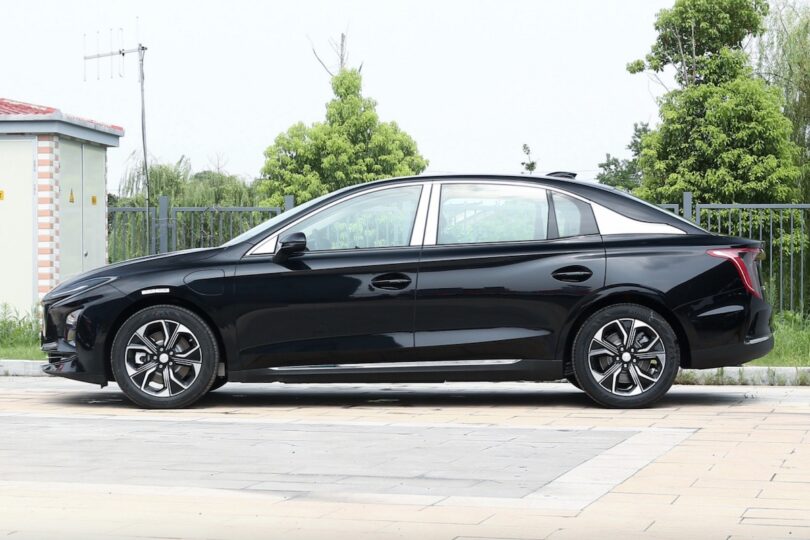 Електромобіль Hongqi E-QM5 Електромобіль Hongqi E-QM5 - фото thumbnail 1