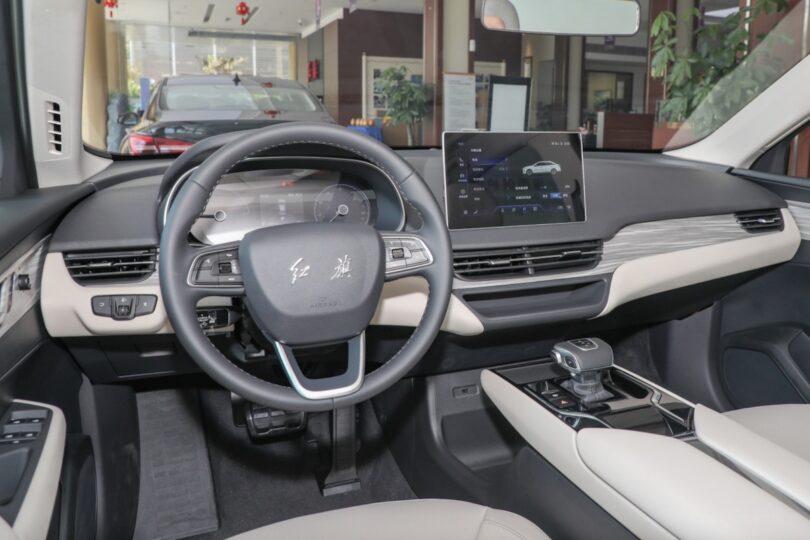 Електромобіль Hongqi E-QM5 Електромобіль Hongqi E-QM5 - фото thumbnail 1