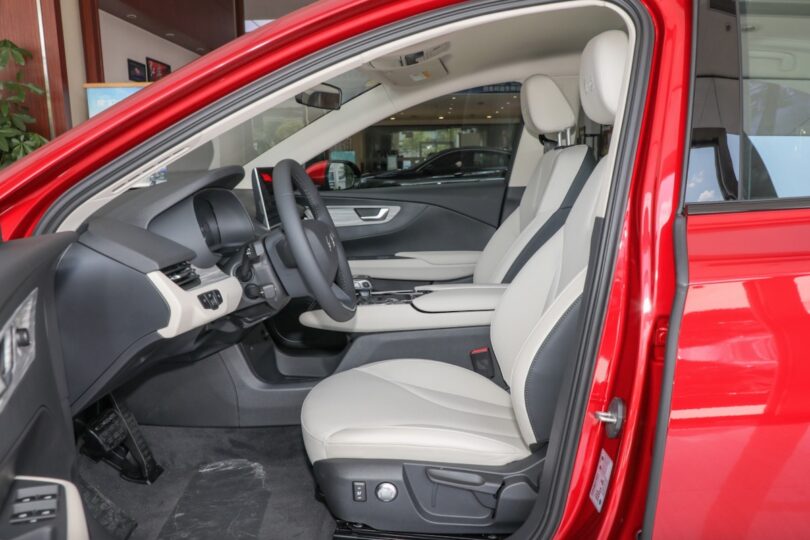 Електромобіль Hongqi E-QM5 Електромобіль Hongqi E-QM5 - фото thumbnail 1